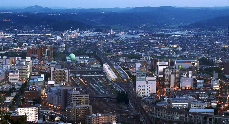 Toyota взялась построить в Фукусиме город, работающий на водороде